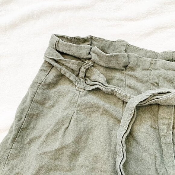 5/$25 Ci Sono light olive green linen blend paperbag high rise flowy shorts - Picture 2 of 8